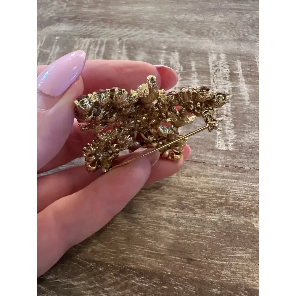 Vintage Red Rhinestone Cluster Brooch Pin Gold Tone Sparkly Crystal